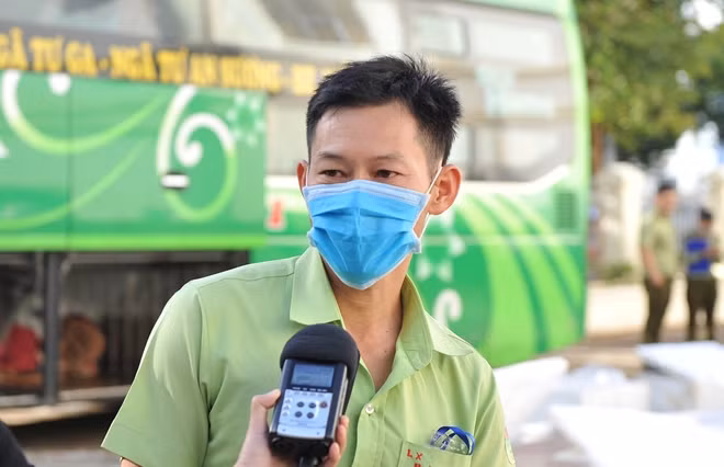 Tài xế Sỹ cho rằng, mình chỉ là người lái thuê còn hàng hoá do chủ xe liên hệ
