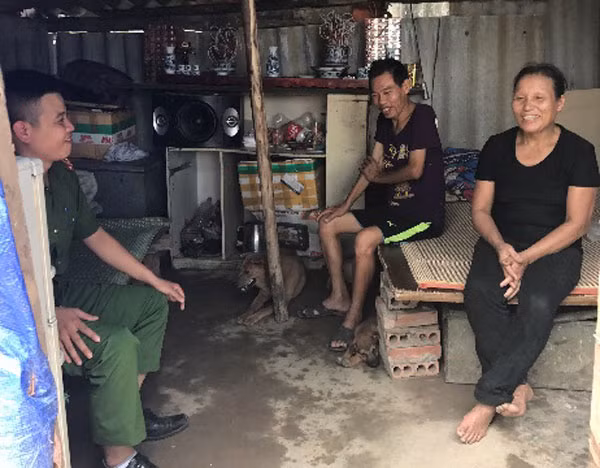 Gia đình anh Vũ Văn Học hiện đã chuyển lên bờ và bước đầu ổn định cuộc sống, phát triển kinh tế bền vững.