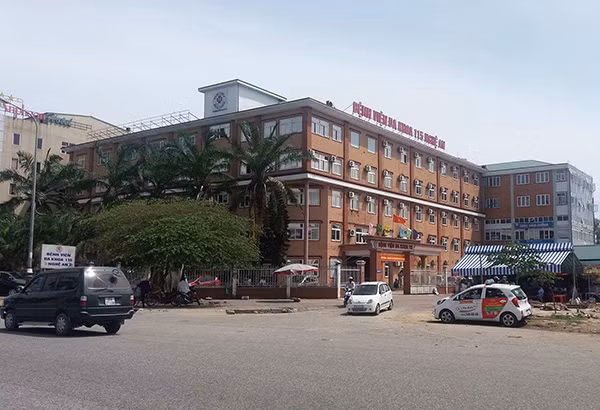 Bệnh viện 115 Nghệ An, nơi xảy ra vụ việc.