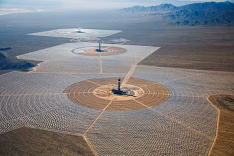 Ivanpah - cánh đồng năng lượng mặt trời lớn nhất thế giới của Google tại sa mạc Mojave (Mỹ). Ivanpah - cánh đồng năng lượng mặt trời lớn nhất thế giới của Google tại sa mạc Mojave (Mỹ).