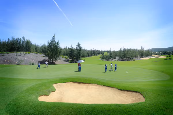 Sân 36 hố FLC Quy Nhon Golf Links với “đặc sản” gió biển đầy thách thức đối với các golf thủ đến từ mọi miền.