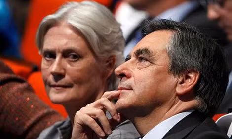 Francois Fillon và vợ, bà Penelope. Francois Fillon và vợ, bà Penelope.