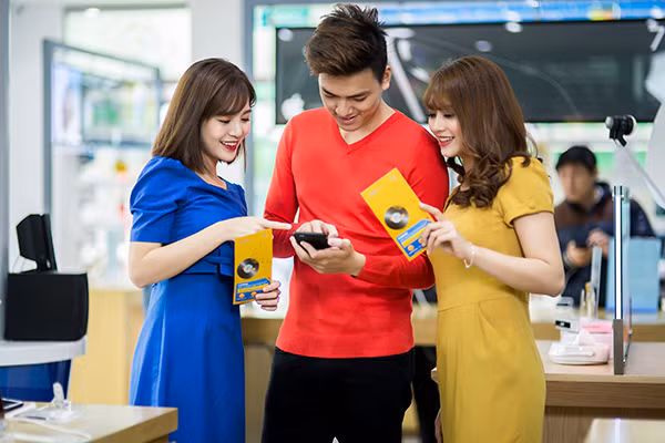 Gói cước MobiF mang tính đột phá của MobiFone đã giành được sự quan tâm của nhiều khách hàng.