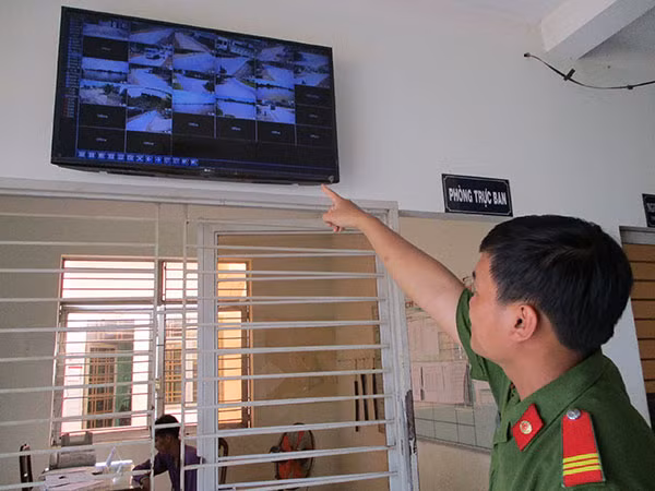 Nhờ hình ảnh từ camera mà công tác phòng chống “cát tặc” tại phường Thạnh Phước đạt được hiệu quả cao.