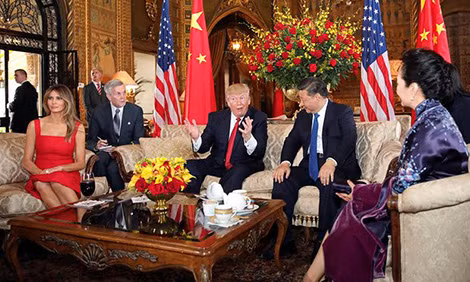 Thổng thống Trump và Phu nhân đón Chủ tịch Tập Cận Bình và Phu nhân. Ảnh: Reuters. Thổng thống Trump và Phu nhân đón Chủ tịch Tập Cận Bình và Phu nhân. Ảnh: Reuters.