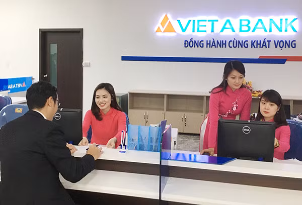 Hình ảnh ngày đầu khai trương Chi nhánh Quảng Ninh.