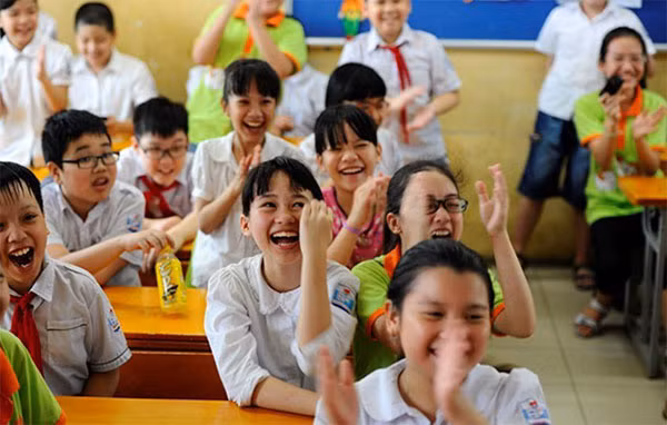 Đổi mới giáo dục phổ thông cần lộ trình bài bản, thận trọng. Đổi mới giáo dục phổ thông cần lộ trình bài bản, thận trọng.