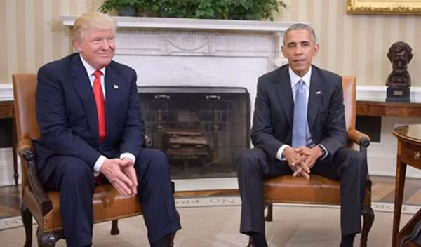 Tổng thống sắp mãn nhiệm Barack Obama và Tổng thống đắc cử Mỹ Donald Trump trong cuộc gặp tại Nhà Trắng hồi cuối năm ngoái. Ảnh: Getty.