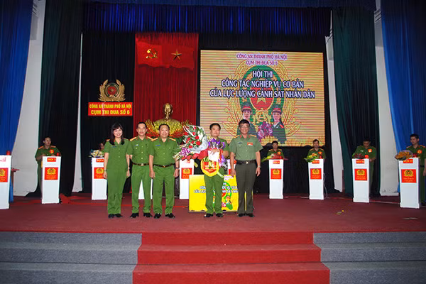 Đội Công an quận Hoàng Mai đoạt giải Đặc biệt của Hội thi.