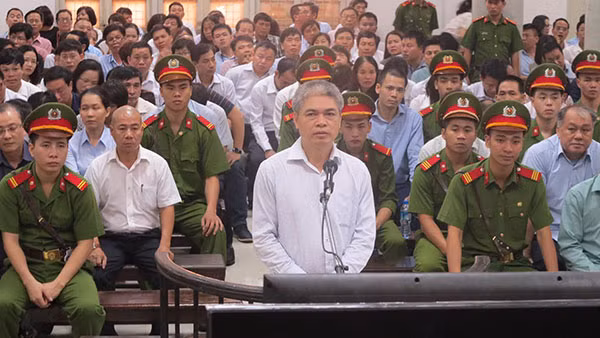 Bị cáo Nguyễn Xuân Sơn.
