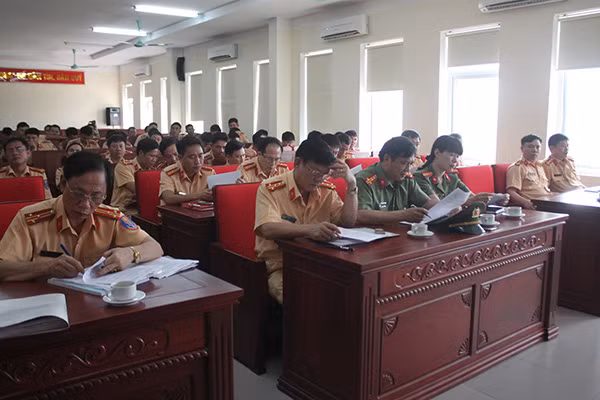 Các đại biểu tham dự hội nghị.