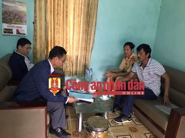 Lực lượng Công an làm việc với Giám đốc Công ty Quảng Tây.