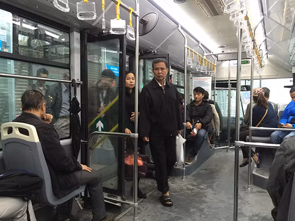 Xe buýt nhanh đã vận hành chính thức từ 1 -1-2017.