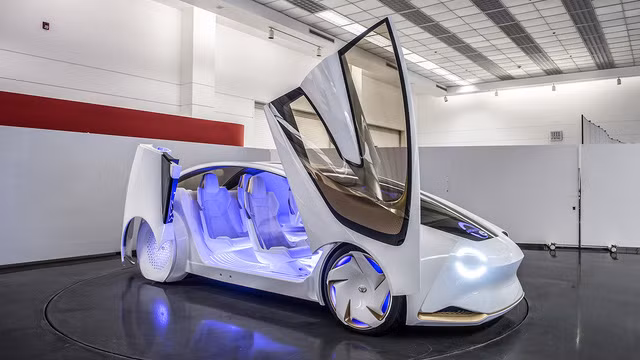 Tương tự những mẫu xe ý tưởng hiện nay, Toyota Concept-i cũng là ô tô tự lái, được phát triển xung quanh con người.