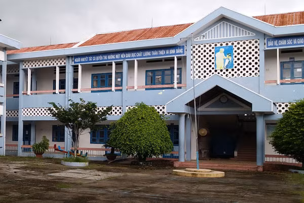Trường Nuôi dạy trẻ khuyết tật Sóc Trăng.