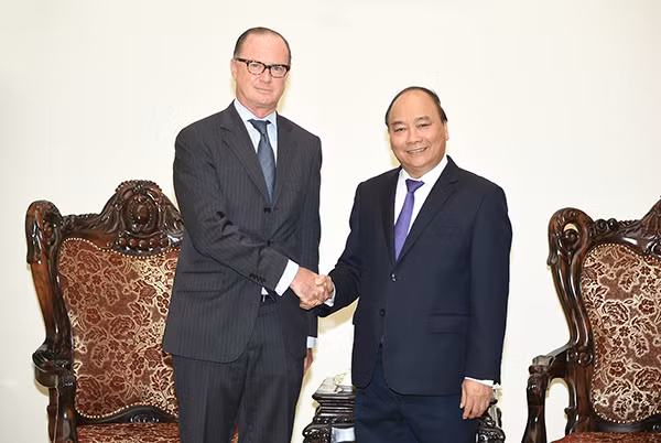 Thủ tướng Nguyễn Xuân Phúc và Đại sứ Thomas Loidl. Thủ tướng Nguyễn Xuân Phúc và Đại sứ Thomas Loidl.