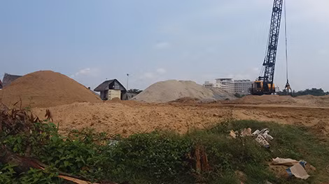 Nơi tập kết của một công ty khai thác cát.