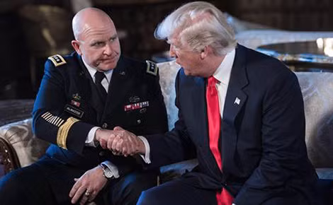 Tướng McMaster và Tổng thống Donald Trump.