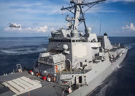 Tàu USS E.Meyer của Mỹ tham gia cuộc tập trận bắn đạn thật với Hàn Quốc. Ảnh: The Virginian-Pilot.