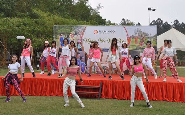 Vũ điệu Zumba sôi động.