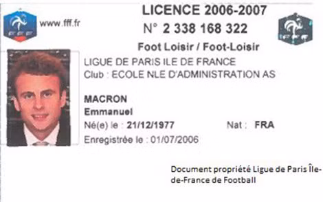 Chứng chỉ cầu thủ của cựu cầu thủ Macron.