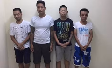 Các đối tượng hoạt động “tín dụng đen” sử dụng thủ đoạn ném chất bẩn, gây thương tích để đòi nợ bị bắt giữ.