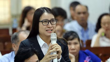 Bị cáo Hoàng Thị Hồng Tứ.