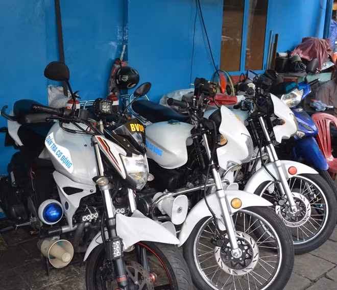 Dàn xe mô tô phân khối lớn chuyên dụng như xe Cảnh sát tuần tra.