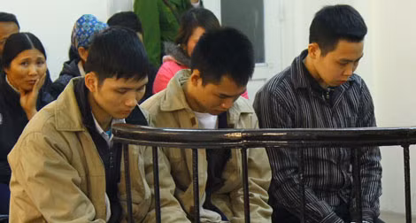 Ba bị cáo Kiên, Đăng và Vinh.