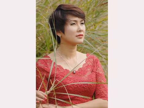 Nhà văn Nguyễn Quỳnh Trang. Nhà văn Nguyễn Quỳnh Trang.
