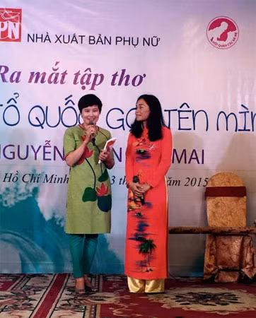 Nhà thơ Nguyễn Phan Quế Mai, vẫn được biết đến với tư cách tác giả của bài thơ “Tổ quốc gọi tên mình”.