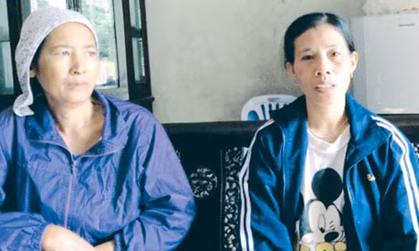 Cô ruột và vợ Nguyễn Văn Thắng vẫn bàng hoàng khi nói về vụ việc đau lòng của gia đình. Cô ruột và vợ Nguyễn Văn Thắng vẫn bàng hoàng khi nói về vụ việc đau lòng của gia đình.