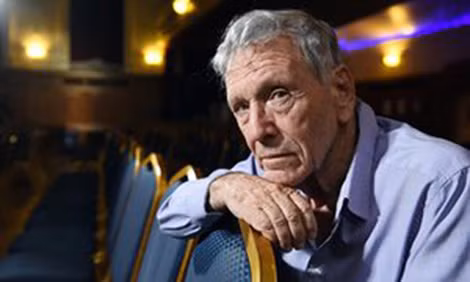 Cây bút Amos Oz (nguồn: The Guardian). Cây bút Amos Oz (nguồn: The Guardian).