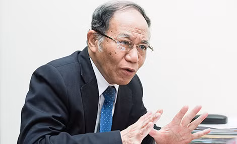 GS Hoàng Chí Bảo.