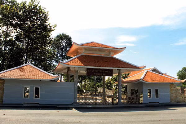 Khu di tích lịch sử địa đạo. Khu di tích lịch sử địa đạo.