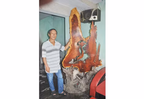 Con đại bàng bằng gỗ lũa này có người hỏi mua 250 triệu nhưng anh Trúc không bán.