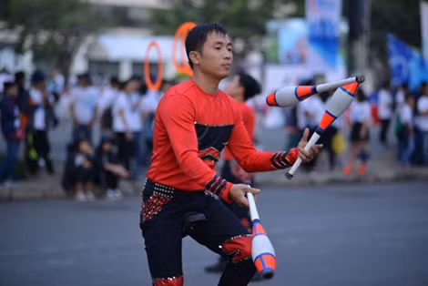 Các màn múa vui nhộn trước giờ xuất phát