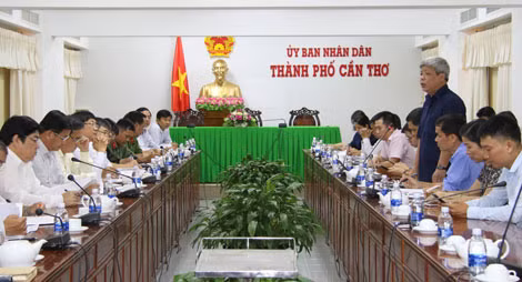 Thứ trưởng Bộ TN&MT – Nguyễn Linh Ngọc, phát biểu tại buổi làm việc.