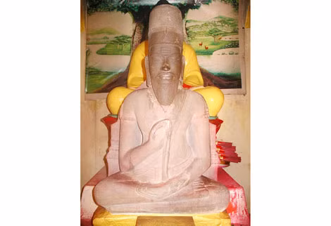 Tượng thần Shiva ở chùa Linh Sơn.