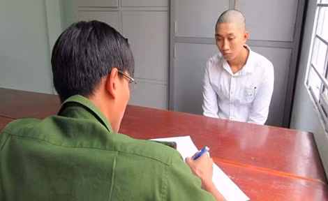 Bị can Nguyễn Quốc Duy sau khi bị bắt tạm giam. Ảnh : PLO