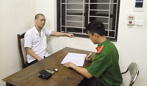 Đối tượng làm việc tại cơ quan công an.