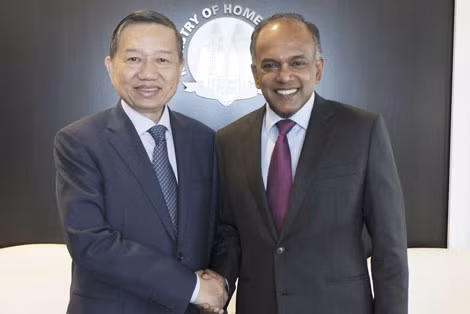Bộ trưởng Tô Lâm và Bộ trưởng Shanmugam.