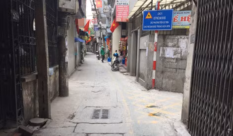 Sơn kẻ đường“BRT” dành cho trẻ em đi học mờ đi rất nhanh chỉ sau thời gian ngắn sử dụng.