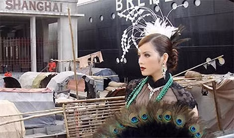 Lý Nhã Kỳ trên trường quay phim “Thượng Hải”.