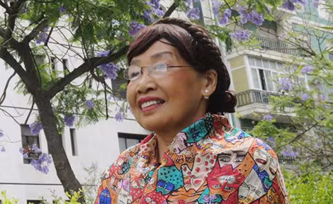 Nhà thơ Phan Thị Thanh Nhàn.
