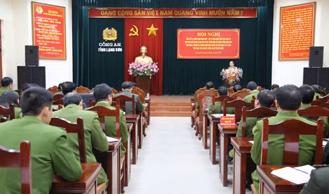Toàn cảnh hội nghị.
