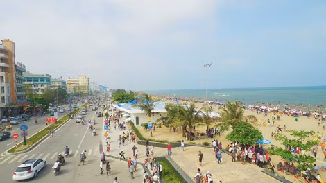 Bãi biển Sầm Sơn đúng nghĩa được trả lại trọn vẹn cho du khách.