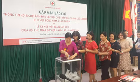 Trung ương Hội Chữ thập đỏ Việt Nam phát động quyên góp ủng hộ đồng bào miền Trung