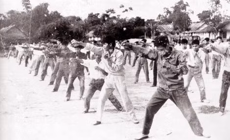 Một giờ huấn luyện quân sự, võ thuật của các học viên Trường E1171.