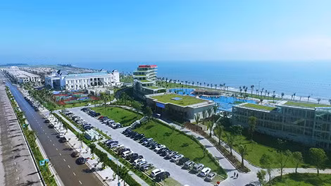 Khu nghỉ dưỡng và dịch vụ cao cấp như FLC Samson Beach & Golf Resort. Khu nghỉ dưỡng và dịch vụ cao cấp như FLC Samson Beach & Golf Resort.